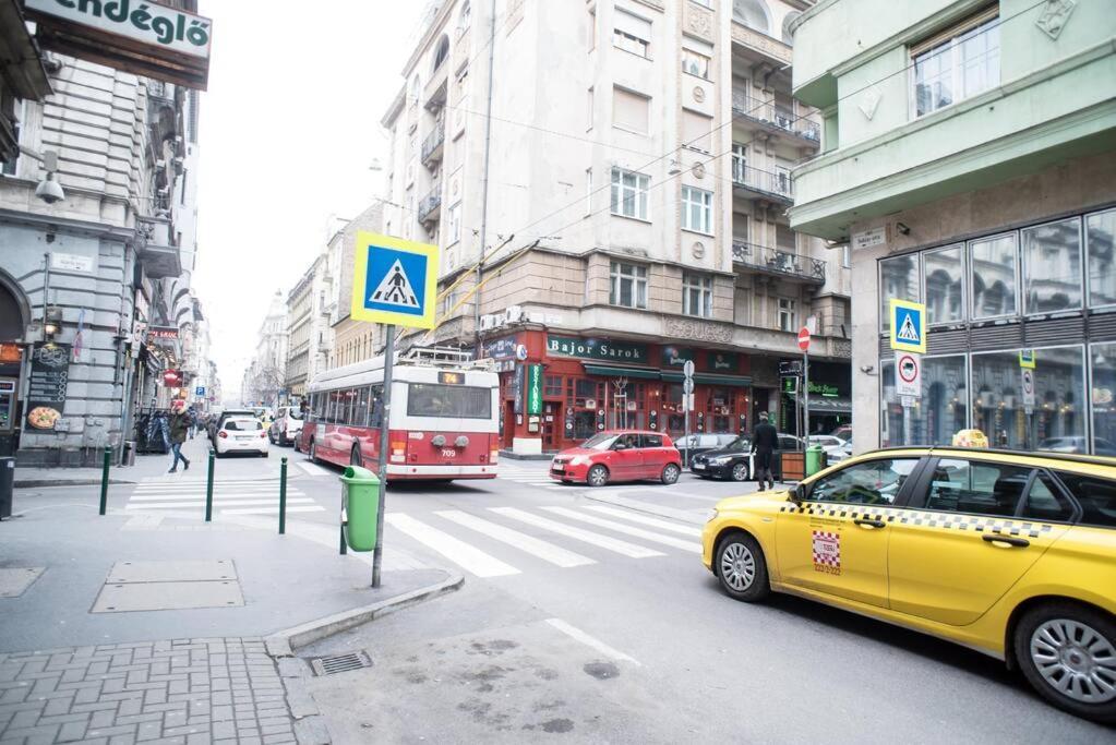 Ben Suite Budapest Esterno foto