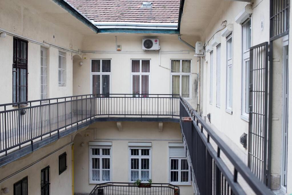 Ben Suite Budapest Esterno foto