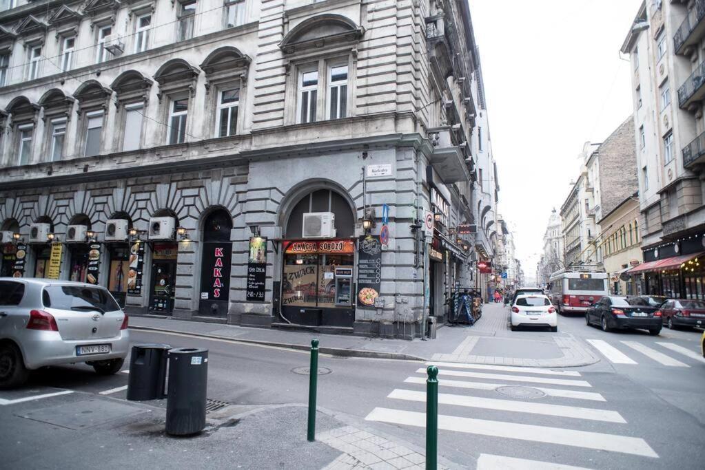 Ben Suite Budapest Esterno foto